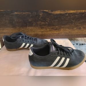 Adidas Courtset Ortholite Float black suede with gum sole  women's size 7